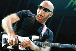 Supporting image for story: Guitar hero Satriani