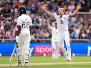 Supporting image for story: England battle to keep India in check on opening day of fourth Test