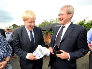 Supporting image for story: Keir Starmer calls on region's Tory MPs to explain Owen Paterson vote threat claims