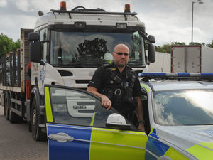 Supporting image for story: Police target tailgaters on M6