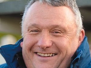 Supporting image for story: King urges Tivi to keep cool as race heats up