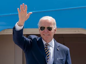 Supporting image for story: Biden signs £32bn Ukraine assistance Bill during Asia trip