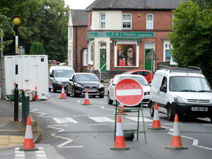 Supporting image for story: Delays as six-week closure of Aldridge street begins