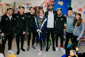 Rachelle Tully, 15, meeting the Wolves players