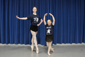 Dancers on photo (from left to right):
Scarlett Barlow, Bonnie Shelton
