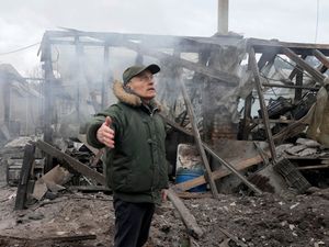 Supporting image for story: Russia sets ceasefire for evacuations amid heavy shelling