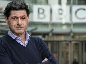 Supporting image for story: From the White House to the Wynnstay: BBC's man in Washington comes to Shropshire