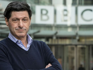 Supporting image for story: From the White House to the Wynnstay: BBC's man in Washington comes to Shropshire