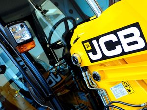 Supporting image for story: JCB signs multi-billion pound deal for ‘fuel of the future’ green hydrogen