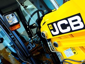 Supporting image for story: JCB signs multi-billion pound deal for ‘fuel of the future’ green hydrogen