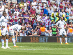 Supporting image for story: Southampton 6 Villa 1 - report and pictures