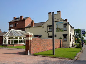 Supporting image for story: Sedgley's Beacon Hotel gets go-ahead for new conservatory, despite objection