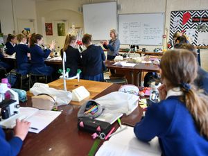 Supporting image for story: Secondary school class sizes on the rise