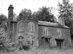 Supporting image for story: Castle home was a Major offer