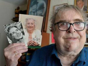 Supporting image for story: The Bard of Bilston's memories of Vera Lynn