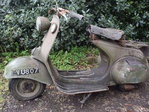 Supporting image for story: Rusty unrestored Vespa sets new world record price
