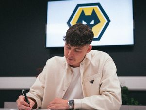 Supporting image for story: Wolves make statement striker signing