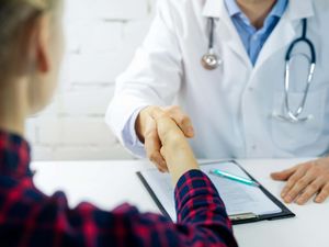 Supporting image for story: Study identifies common ‘early features’ of MS