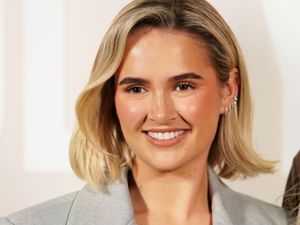 Supporting image for story: Molly-Mae: I will wear engagement ring again ‘if Tommy Fury makes a gesture’