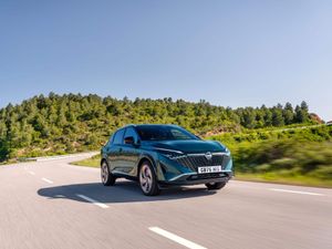 Supporting image for story: Updated Nissan Qashqai e-Power gets price parity over previous model