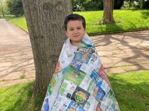 Supporting image for story: Six-year-old Jacob is helping the homeless one crisp packet at a time