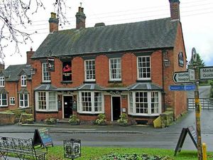 Supporting image for story: Fox & Hounds, Cheswardine