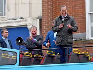 Supporting image for story: Farage apologises over 'negative comments' about former Dudley Brexit Party candidate