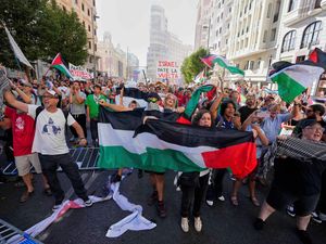 Supporting image for story: Vuelta a Espana final stage cancelled due to pro-Palestinian protests