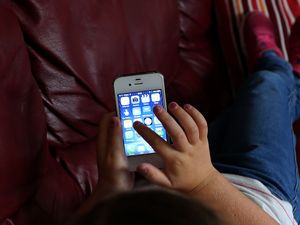 Supporting image for story: Beauty influencers can be ‘just as toxic’ as Andrew Tate, psychiatrist warns