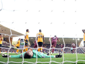 Supporting image for story: Wolves boss warns of Premier League's subconscious bias