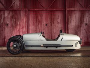 Supporting image for story: The old-school cars fighting it out in a modern world