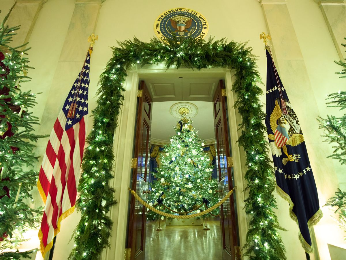Melania Trump reveals White House Christmas decorations