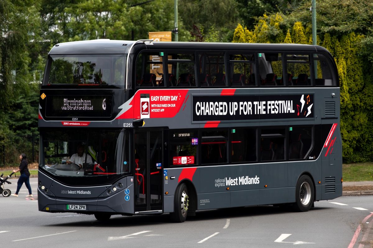 Bus in Dudley town centre causing transport issues is removed