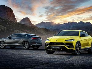 Supporting image for story: Lamborghini Urus elevates Italian firm to best-ever sales year