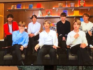 Supporting image for story: Members of K-pop band BTS have made a full recovery from Covid-19 – label