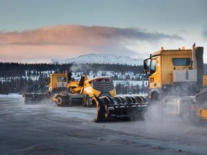 Supporting image for story: Self-driving snowploughs could save airport runways in snowy spells