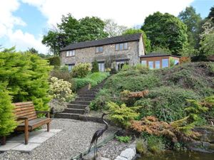 Hawthorn near Ludlow is for sale. Picture: Rightmove & Nock Deighton. 