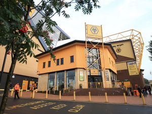 Supporting image for story: Wolves bring in new anti-terror measures around Molineux