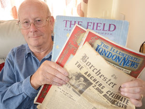 Supporting image for story: Les lifts the lid on forgotten history