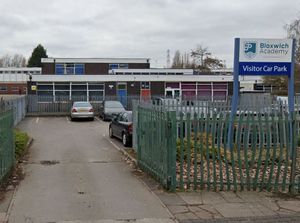 Supporting image for story: Walsall school closes after parents 'drag' children through windows and over fences' following security alert