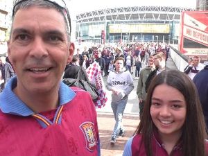Supporting image for story: 'We can do something special in the Premier League!' Aston Villa fans delighted with promotion - WATCH 