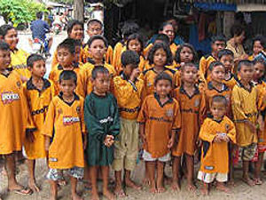 Supporting image for story: Old Gold flock are praying for Wolves