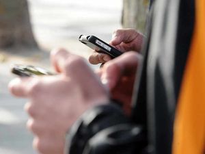 Supporting image for story: Police in 'sexting' warning at schools