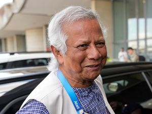 Supporting image for story: Nobel laureate Yunus returns to Bangladesh to take over as interim leader
