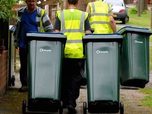 Supporting image for story: New recycling bins agreed by council - and will be offered to residents for free
