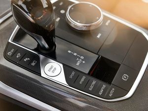 Supporting image for story: Automatic cars costing drivers nearly £100 more to insure