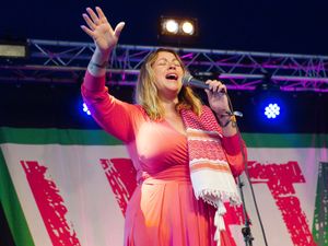 Supporting image for story: Charlotte Church sings ‘free Palestine’ with Glastonbury crowd
