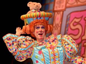 Supporting image for story: Call for budding performers as Shrewsbury panto crew seeks girls to join Brad Fitt on stage