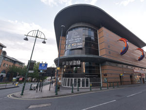 Supporting image for story: Man in his 20s stabbed in city nightclub