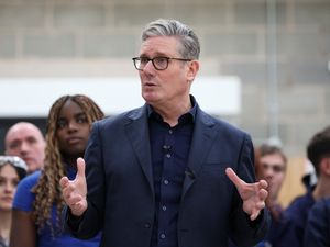 Supporting image for story: Starmer backs chief of staff after assurances briefing did not come from No 10